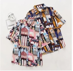 Camiseta Hawaiana de manga corta para hombre, ropa de playa con logotipo personalizado y estampado por sublimación, secado rápido, poliéster, cuello abotonado - Product Image 1