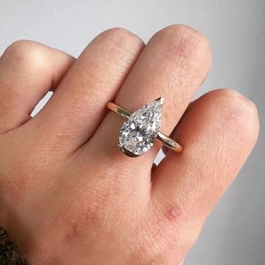 Poire Moissanite bague de fiançailles lunette ensemble bague de mariage 2.50 Ct poire coupe Moissanite Solitaire bague en diamant bride en or jaune - Product Image 1