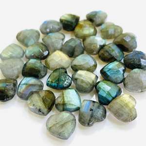 Pierre précieuse en labradorite sculptée à la main en forme de cœur pour la fabrication de bijoux 10 MM - Product Image 2