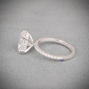 Lujoso anillo de compromiso de halo de diamante cultivado en laboratorio de corte ovalado y redondo, anillo de bodas de plata de ley 925 - Product Image 5