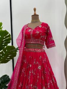 ชุดงานแต่งงานออกแบบสวม lehenga choli กับด้ายและลำดับการทำงาน - Product Image 4