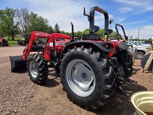 รถแทรกเตอร์ Massey Ferguson 4710 พร้อมชุดตัก FL3522 แบบสกิดสเตียร์ พร้อมจอยสติ๊กแบบถอดเร็ว บุ้งกี๋ขนาด 84 นิ้ว รับประกัน 2 ปี พร้อมชุดป้องกันครบชุด - Product Image 4