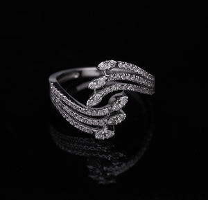 แหวนเพชรสีทอง14K ร่วมสมัยหรูหราสง่างามทุกวันด้วยเพชรธรรมชาติที่มีหลายสายโค้งลายใบไม้ - Product Image 5