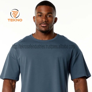 1 venta al por mayor nuevo diseño logotipo personalizado de los hombres de peso pesado de gran tamaño 100% algodón Streetwear camiseta Boxy Fit estilo largo y recortado - Product Image 2