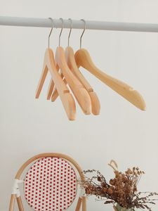 SIMPLE HANDMADE BEST High Quality Boutique Style a Grade Lotus Wooden Hanger With Notches with Bar Suit Hanger - Product Image 4