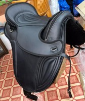 Selle anglaise synthétique sans arbre de qualité supérieure |   Équipement d'équitation confortable et durable pour le dressage à dos nu, équipement équestre personnalisé OEM X