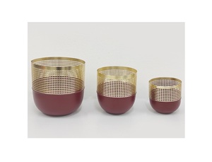 Pot de fleurs et jardinière en métal de fabricant de confiance avec base épaisse et look audacieux adaptés à l'entrée de jardin ou au porche - Product Image 6