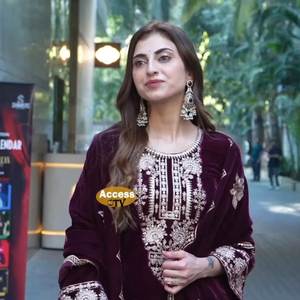 ชุดเดรสผ้าจอร์เจียต์ปักลายหลากสีสไตล์นักแสดงโทรทัศน์ ดีไซน์สวยงามทันสมัยแบบกึ่งสำเร็จรูป เหมาะสำหรับงานปาร์ตี้ - Product Image 3