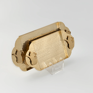 Plateau décoratif en métal de style arabe avec influence artistique islamique classique pour les intérieurs haut de gamme - Product Image 1