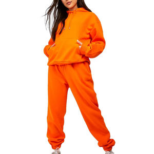 Nouveau style de survêtements pour femmes Logo personnalisé survêtements pour femmes survêtements pour femmes de bonne qualité fabriqués au Pakistan - Product Image 1