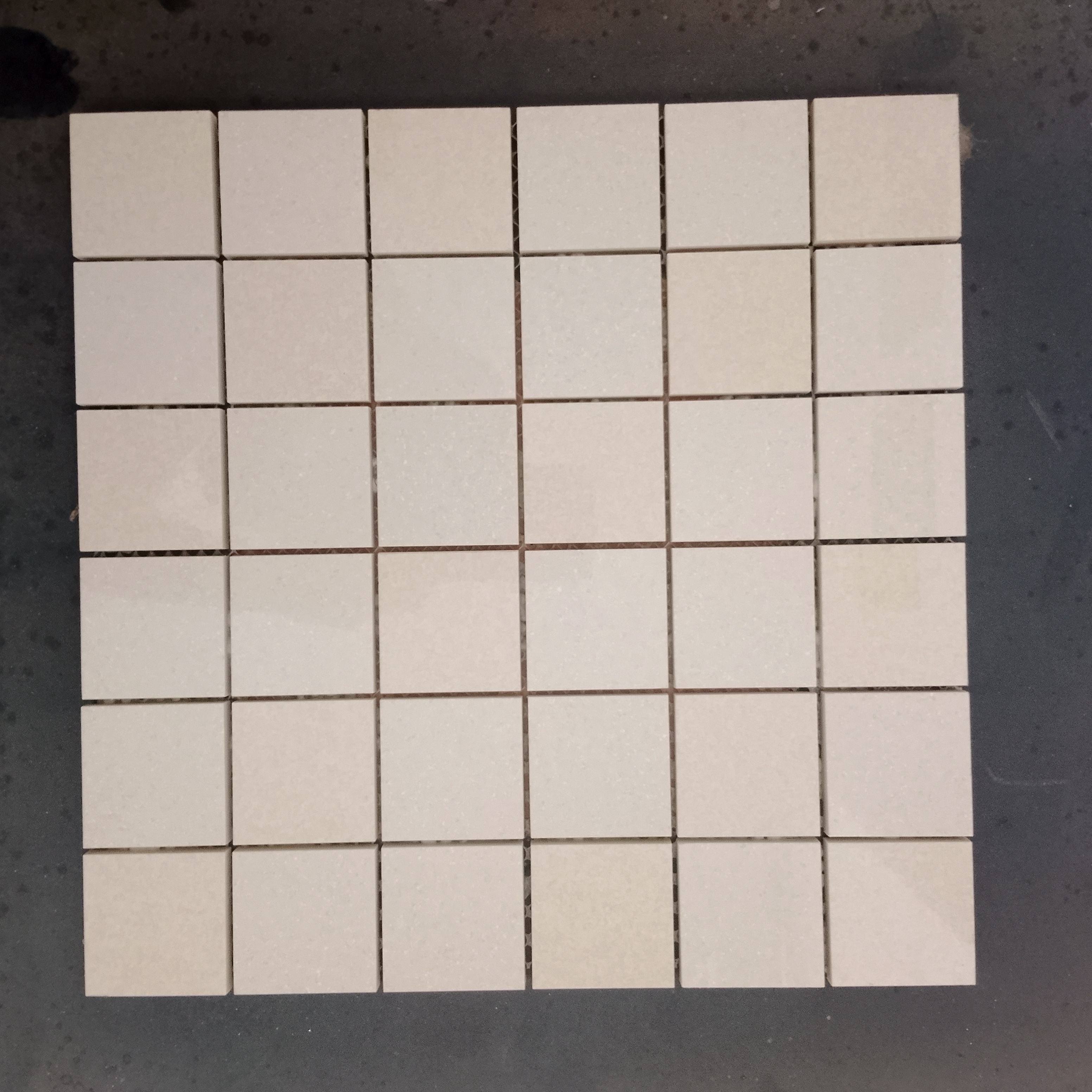 Butter /Apricot / Dolomine