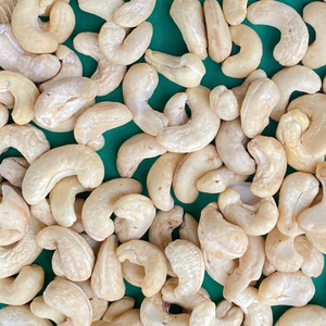 Offre Spéciale 2025 Noix de cajou brutes W180 W240 W320 Lwp Ws Sk Noix de cajou biologiques Noix de cajou Reday à expédier Santigo - Product Image 1