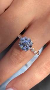 Anillo de Compromiso con Diamante Ovalado Cultivado en Laboratorio, Oro de 18 Quilates, Certificado IGI, Engaste de Garras, 1.5-2.0 Quilates, Personalizable, Regalo de Lujo para - Product Image 3