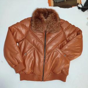 Blouson d'aviateur d'hiver en peau de mouton véritable pour hommes avec fermeture à glissière imperméable et écologique de grande taille de style vintage - Product Image 3