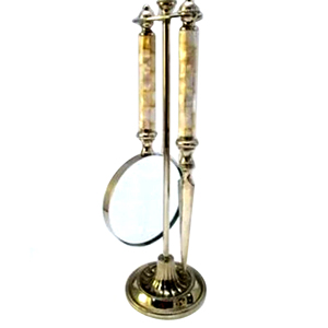 Instrumento y equipo de prueba de lupa Lupa y cuchillo de latón con soporte para precio de venta - Product Image 1