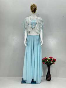 Conjunto de Blusa Koti Étnica India de Alta Calidad para Mujer con Trabajo Manual de Espejos Reales para Uso Casual y Diario Disponible para la Venta - Product Image 2