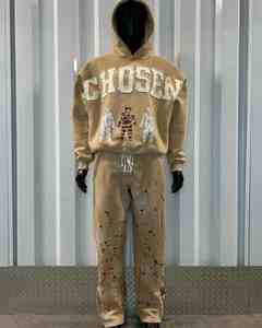 เสื้อฮู้ดผู้ชายสำหรับฤดูหนาว ผ้าฟลีซเนื้อนุ่ม ล้างสีแบบแอซิด ย้อมสีพื้น แต่งลายขาดๆ  แบบเรียบๆ พิมพ์ลายได้ตามสั่ง โลโก้ได้ตามต้องการ MOQ ต่ำ - Product Image 6