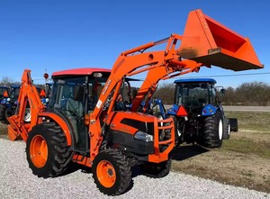 รถตักดิน Kubota M62 Tlb รถตักดิน