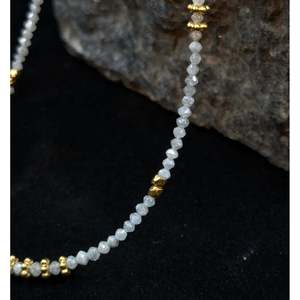 Collier en or 18 carats plaqué or avec perles en forme de boule, motif diamant blanc - Product Image 5