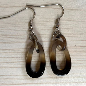 Boucles d'oreilles en corne de buffle pour filles, boucles d'oreilles pour femmes, bijoux en corne, corne naturelle pour femmes, haute qualité - Product Image 1