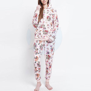 ชุดวอร์มลำลอง 2 ชิ้นสำหรับผู้หญิง ฤดูหนาว เป็นมิตรกับสิ่งแวดล้อม ระบายอากาศได้ดี แห้งเร็ว ปรับแต่งได้ ผลิตจากโรงงานในปากีสถาน - Product Image 4