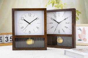 Reloj de Mesa de Madera con Funcionamiento a Pilas, Diseño Clásico Moderno y Sonería Cada Hora para Dormitorios y Espacios de Trabajo - Product Image 5