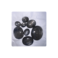 Saphir bleu étoilé naturel de qualité supérieure en gros, cabochon de 18 à 25 mm environ. Formes et tailles variées pour la fabrication de bijoux