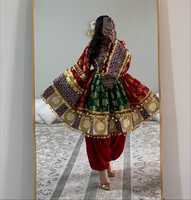 Robe de mariée afghane Kuchi pour femmes, style modeste, longueur genoux, dentelle à volants, broderie florale vintage de haute qualité, franges