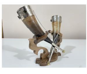 Cuerno Decorativo de Diseño Moderno con Base de Madera y Borde de Latón, Cuerno Decorativo para Beber - Product Image 1