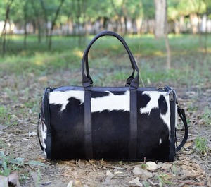 Bolsa de lona de cuero de vaca pelo real en bolsa de viaje de cuero - Product Image 1