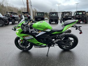 Kawasaki Ninja 400 ABS KRT Edition 2025 - Product Image 4