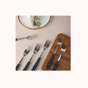 Venta exclusiva en juego de cubiertos chapados en plata de primera calidad con mango de hueso martillado de acero inoxidable para hotel y restaurante - Product Image 1