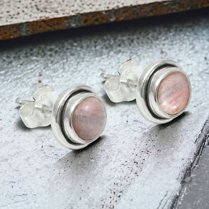 Precio al por mayor de alta calidad, Plata de Ley 925, piedras preciosas de Rodocrosita Natural, pendientes de tuerca de forma redonda, joyería hecha a mano de La India - Product Image 2