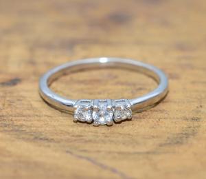 Elegante bohemio 925 anillo de plata esterlina bisel ajuste Topacio blanco piedra preciosa natural hecha a mano abril piedra natal ecológica - Product Image 1