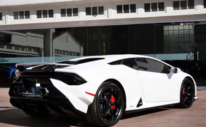 ZHWUB6ZF9PLA22961 2023 Coupé Deportivo de Lujo con Tracción Trasera, Grado Industrial OEM, Motor V10 de 5.2L, 631hp, 565Nm de Torque, Velocidad Máxima 325km/h, Bajo Kilometraje - Product Image 5