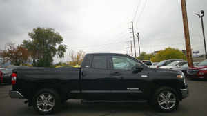 ขายส่งรถยนต์มือสองปี 2018 รุ่น Tundra SR5 Pickup 4 ประตู กระบะ 6 1/2 ฟุต พวงมาลัยซ้าย พร้อมระบบนำทาง บลูทูธ ล้อแม็กซ์ MP3 - Product Image 2