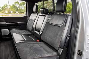 F-150 R 2023 con Motor V8 Supercargado de 700 hp, Tracción en las Cuatro Ruedas, Techo Corredizo y Paquete de Puerta Trasera - Product Image 5