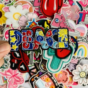 2024 3D ปักด้วยแผ่นเหล็กสำหรับเทศกาลต่างๆขนาดใหญ่ของเทศกาลคริสต์มาสซานตาคลอสหมวกดอกไม้รูปหัวใจว่างเปล่าปักจำนวนมาก - Product Image 3