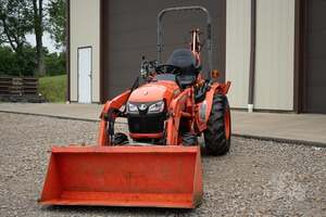 Tractor de Ruedas Usado B2601HSD de 185HP con Rodamiento - Product Image 4