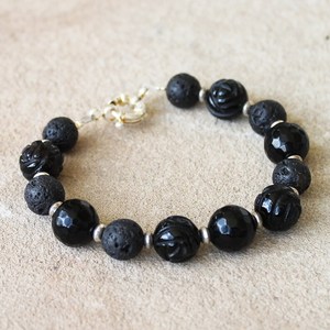 Bracelet en argent sterling fait main avec charme en agate noire et pierres facettées sculptées, bijoux de luxe pour femmes - Product Image 2