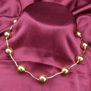Ensemble collier et boucles d'oreilles en perles plaqué or de haute qualité, style simple, tendance pour femmes, idéal pour mariage, soirée et tenue décontractée - Product Image 1
