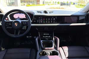 Porsche Cayenne S E-Hybrid Coupé 2025 - Product Image 3