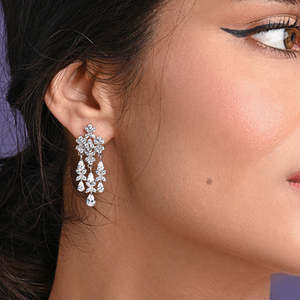 Compre Pendientes de Plata de Ley 925 de Primera Calidad para Mujeres y Niñas, Pendientes Colgantes de Oro de 18K con Diseño de Flor - Product Image 4
