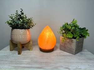 Direct Pakistan Fantastique Pur Naturel Rose Himalayen Style Rock Sel Lampe Sculpté Base En Bois Maison Décoratif Artisanat Amour Style - Product Image 2