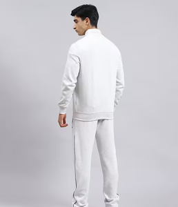 Ensemble chic veste et pantalon blancs zippés 100% coton rayé vintage respirant avec bande élastique pour jogging sportif par Ako - Product Image 2