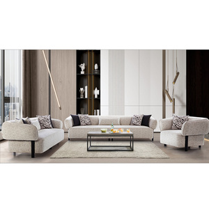 Canapé 4 places en tissu classique de qualité supérieure avec dossier large et accoudoirs incurvés, soutien dorsal confortable avec coussins, en vente - Product Image 1