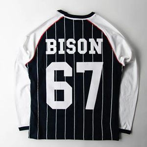 Pull personnalisé unisexe Howard University Bison, vêtements HBCU d'hiver en noir et blanc avec 67 motifs au dos - Product Image 3