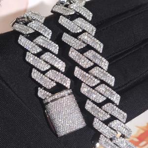 Cadena Cubana de Plata 925 Chapada en Oro con Circonita, Hecha a Mano en India, para Hombres y Mujeres, Regalos para Ocasiones Especiales - Product Image 4