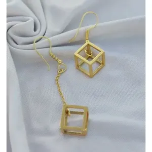 SOUMYA CREATIONS - Pendientes Colgantes Geométricos de Latón Hechos a Mano para Mujer, Chapados en Oro, con Concha y Circonita, de la India (Rajasthan) - Product Image 2