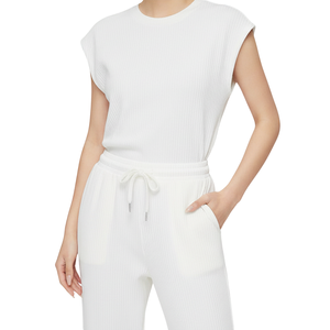 Conjunto de Dos Piezas para Mujer al por Mayor: Top sin Mangas por Encima de la Rodilla y Pantalones Anchos de Punto Acanalado 100% Algodón, Estilo Minimalista - Product Image 1